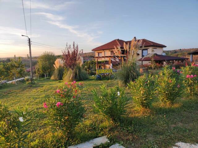 село Коларово